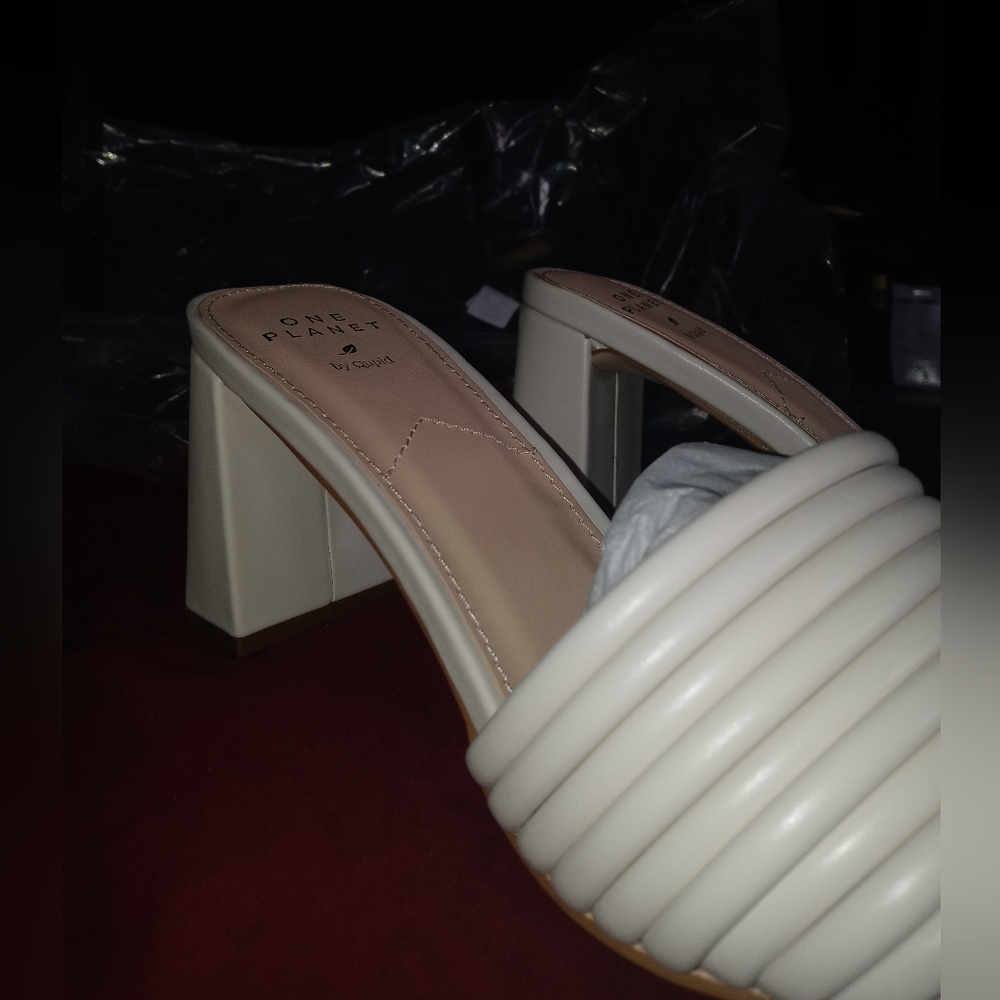 NWT One Planet by Qupid Ivory color sandals size 8 - Picture 2 of 5